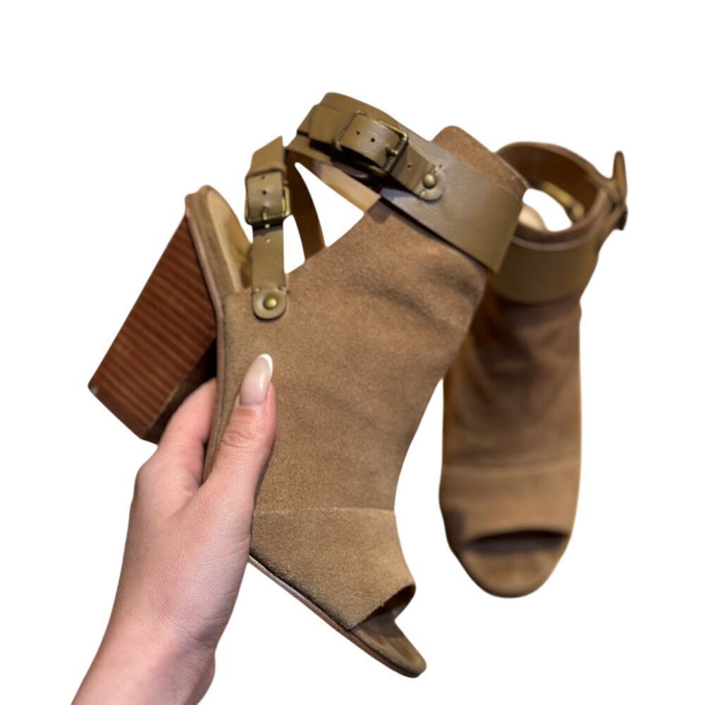 Joe’s Petra heeled peep toe booties. Size 37.5.